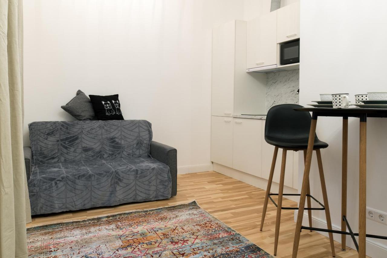 Theatre Apartments Lacplesa Riga Exterior photo